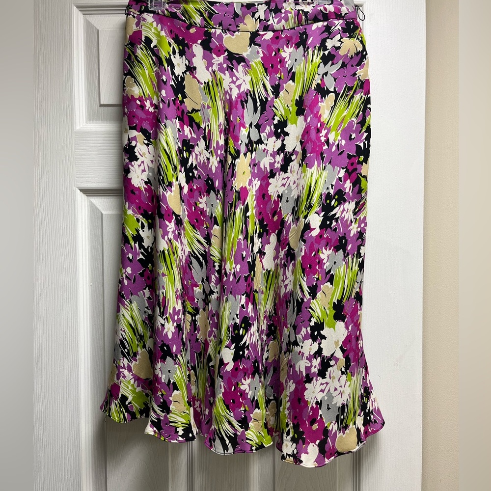 Jones New York Floral Midi Skirt. Size 6.